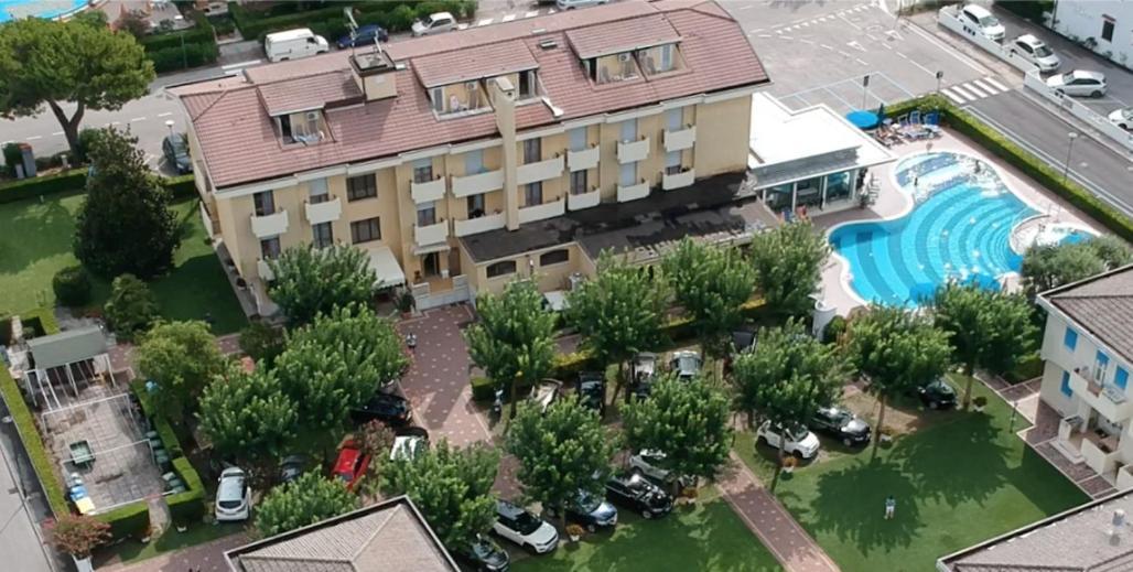 Junior Family Hotel Cavallino-Treporti Exterior foto